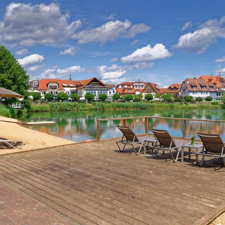 Seehotel Niedernberg - Das Dorf Am See Eksteriør billede