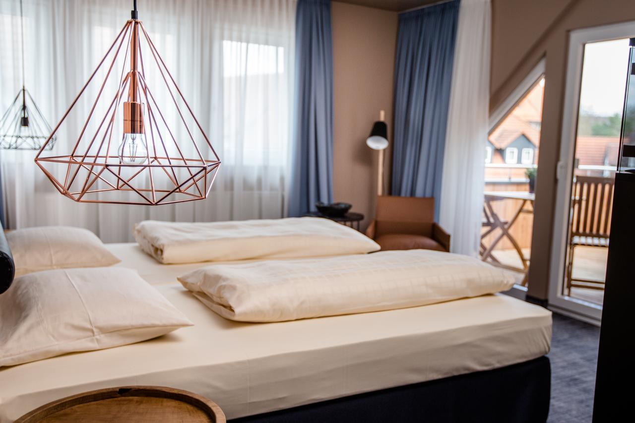 Seehotel Niedernberg - Das Dorf Am See Eksteriør billede