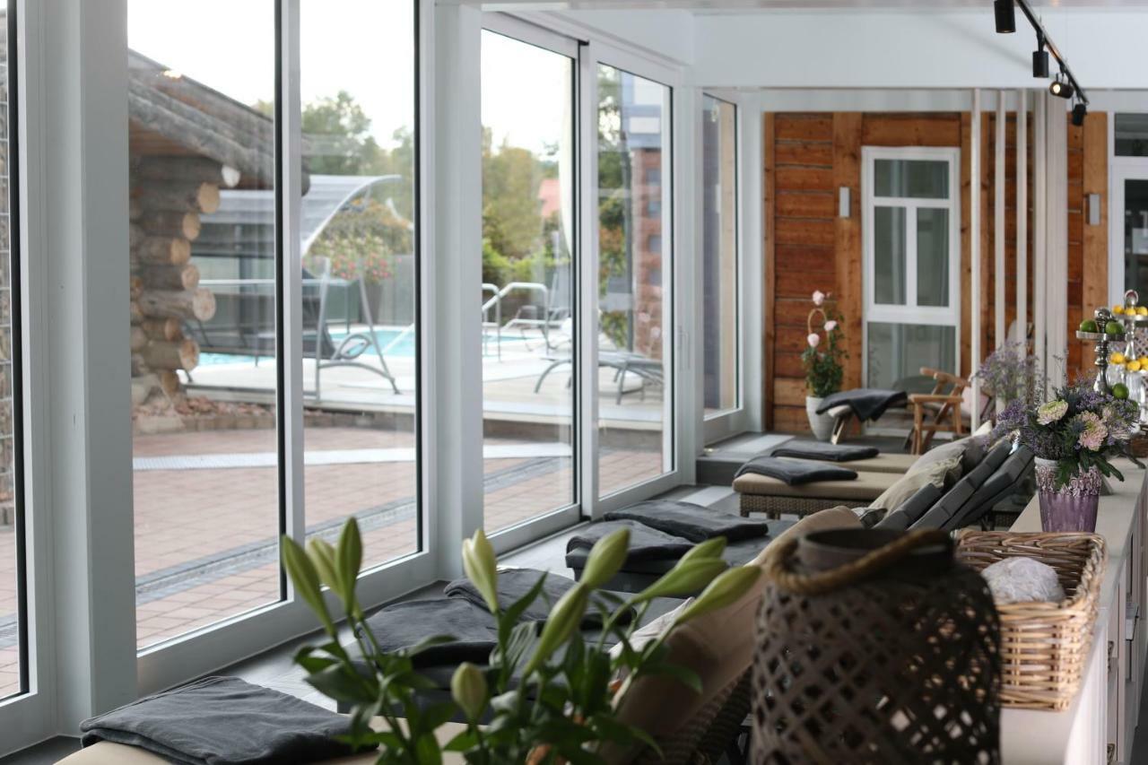Seehotel Niedernberg - Das Dorf Am See Eksteriør billede