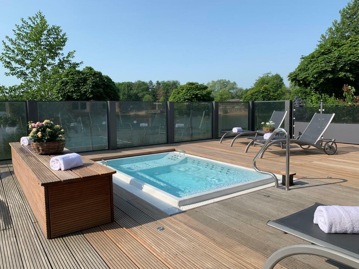 Seehotel Niedernberg - Das Dorf Am See Eksteriør billede