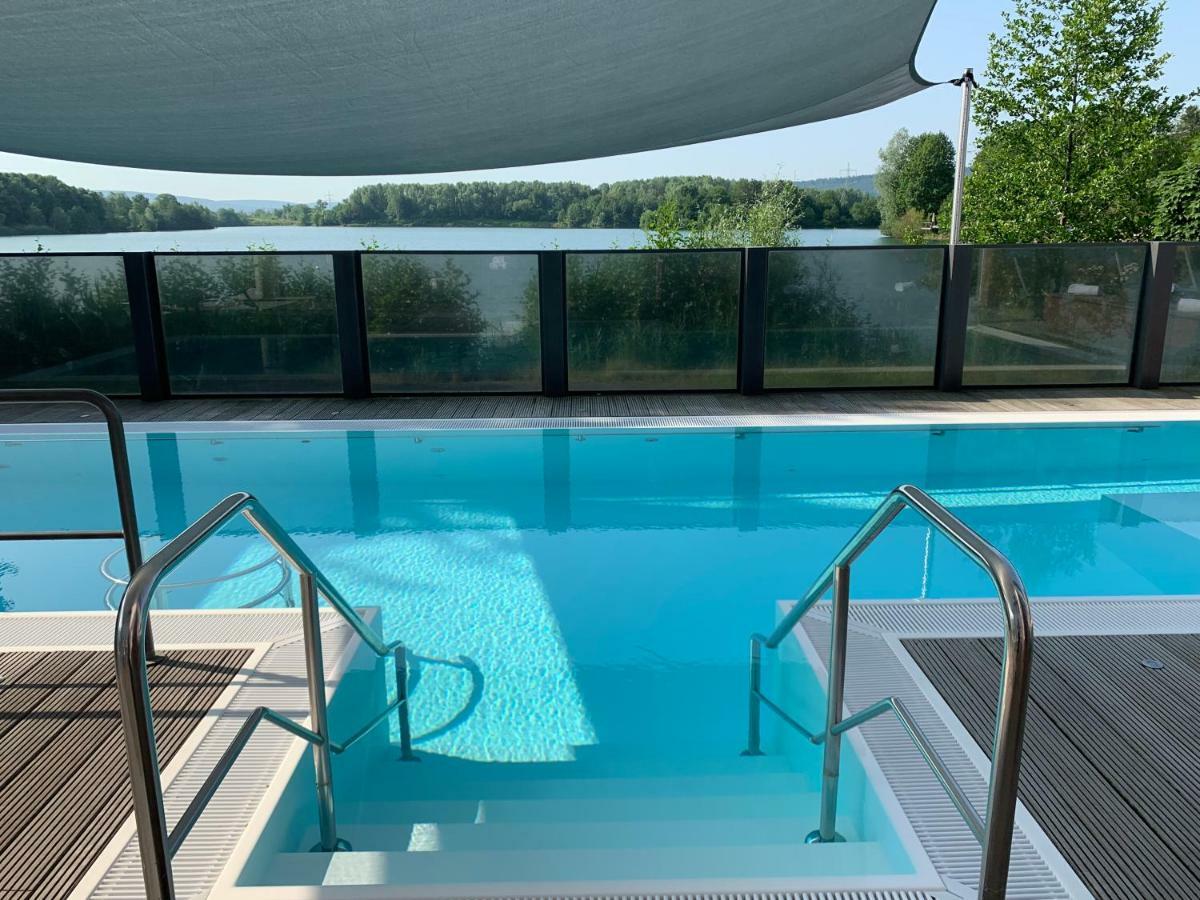Seehotel Niedernberg - Das Dorf Am See Eksteriør billede