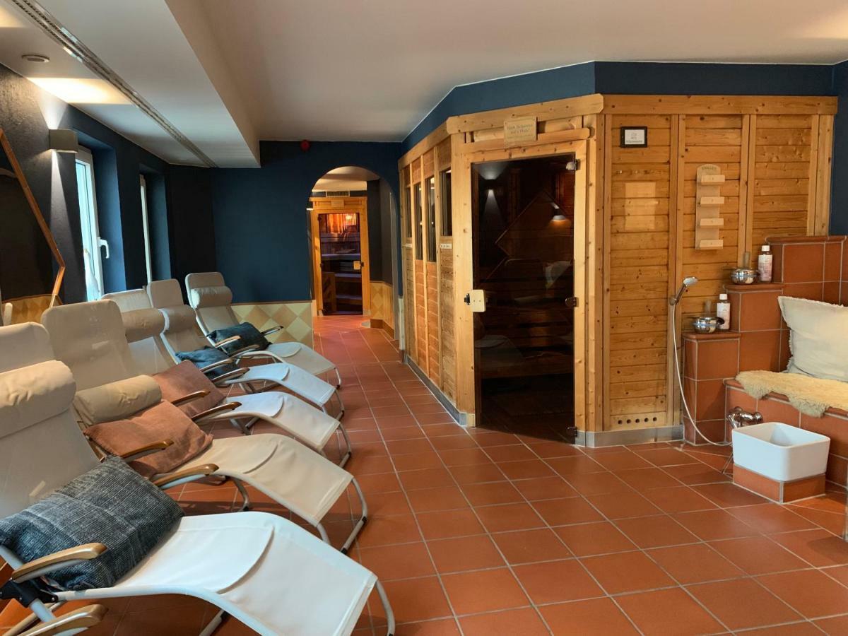 Seehotel Niedernberg - Das Dorf Am See Eksteriør billede
