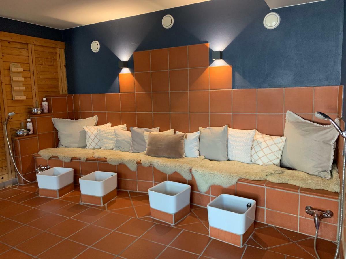 Seehotel Niedernberg - Das Dorf Am See Eksteriør billede